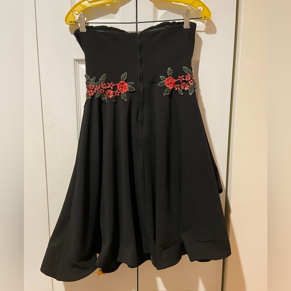 Beautiful Flirty Flounce Hemline Strapless Dress by Rob & Ali - Picture 6 of 9